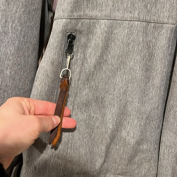 Volcom snowboard jacket - Picture 4 of 11